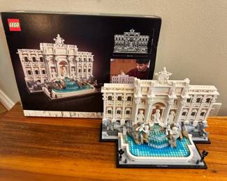 LEGO Travis Fountain Fully Built Set