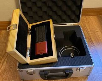 Avantone Microphone and Carrying Case