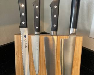 Japanese Knives  Babish Knife With Magnetic Knife Block