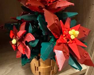 LEGO Poinsettia Fully Assembled Set