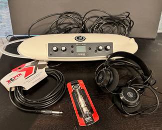 Moog Theremini Pitch Correction Synthesizer