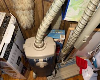 Electrolux canister vacuum cleaner