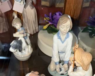 Retired Lladro "Friendship"