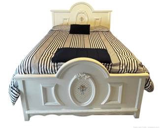 Full Size Floral Panel Bed with Avenco Mattress Box Spring and Reversible Side Trundle