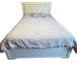 Queen Bed with Faux Leather Tufted Headboard Textured Footboard Box Spring and Bedding