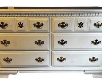 Bassett 6 Drawer Dresser with Brass Tone Hardware