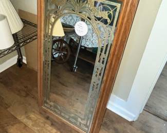 DECORATIVE MIRROR