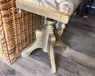 ANTIQUE PIANO STOOL