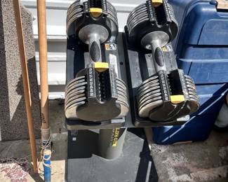 ADJUSTABLE DUMBELLS & STAND