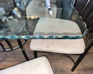 BEAUTIFUL TABLE EDGE!