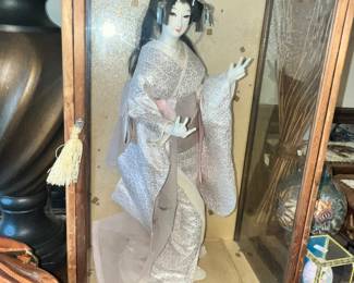 NISHI JAPANESE GEISHA DOLL IN CASE