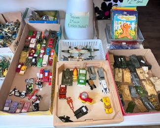 DIE CAST CARS & MILITARY VEHICLES