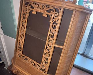 BEAUTIFUL WALL CABINET