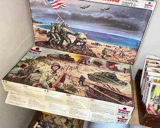 LARGE MILITARY MODEL KITS