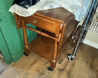 VINTAGE SPRAGUE & CARLTON TEA / SERVING CART
