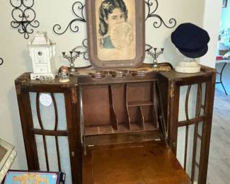 ART DECO SECRETARY