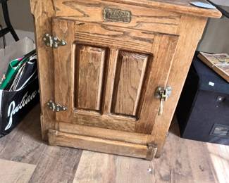 OAK ICE BOX END TABLE