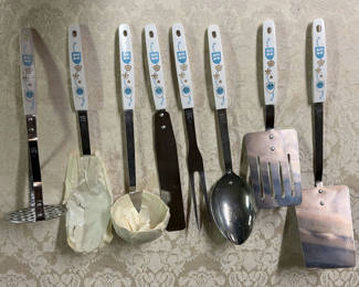 Lot 57: Vintage Household Deluxe Kitchen set