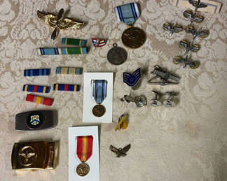 Lot 14: Vintage US Air Force Lot