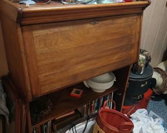 Picker's Sale