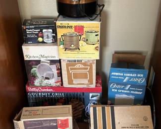 Tons of small appliances. 
