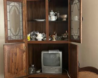 Toshiba 13" gaming t.v. with dvd drive