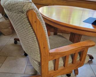 Kitchen Table with Leaf and 6 chairs