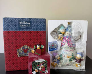 Lot 9: Jim Shore Disney Christmas Figurine & Hallmark Donald Duck Ornament