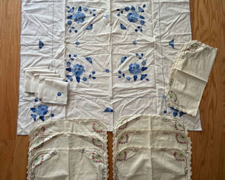 Lot 52: Vintage Handmade Table Linens: Appliqué Tablecloth/Napkins & Embroidered Placemats/Table Doily