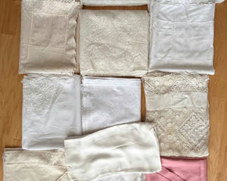 Lot 20: Vintage Tablecloths - Group A