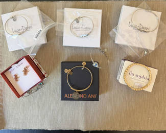 Lot 65: Jewelry - Bracelets & Earrings