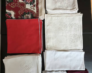 Lot 58: Cloth Napkins Group