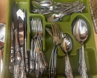 stainless flatware 