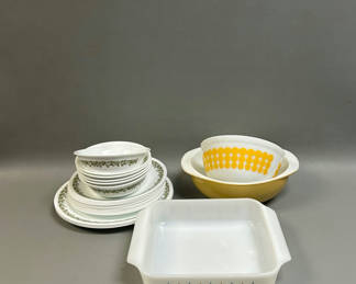 Lot 19: Corell, Pyrex & Fire King Wares