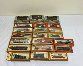 Lot 54: TYCO HO Scale Trains