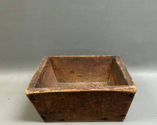 Lot 44: Primitive Grain Dry Measure