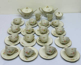 Lot 15: Zeh Scherzer Bavaria Germany Tea Set