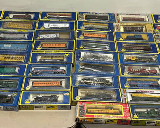 Lot 52: AHM Ho Trains