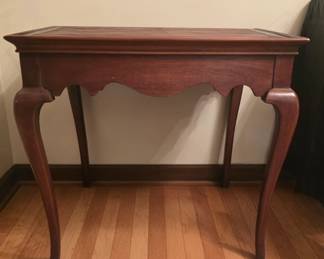 Queen Anne Style Tea Table 26" x 26" x 25'