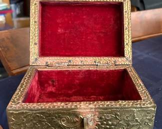 bronze tricket chest inside jpg