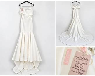 01 NWT Chosen by KYHA Sadie Size 6 New Unaltered OffShoulder Wedding Gown