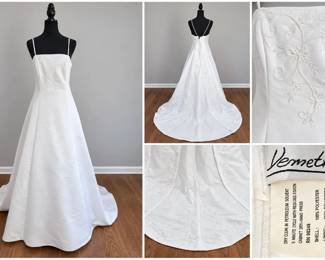 Demetrios White Wedding Dress Size 14 Embroidered ALine Bridal Gown