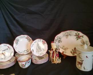 Better Homes and Gardens Heritage Collection Christmas Dinnerware Set Santa Figurine