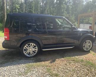 LR3 2006 160K Miles Runs good has strut kit