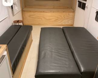 50 TV and Full and Twin Bed Camper