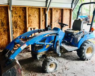 New Holland T1010 Sub Compact Tractor