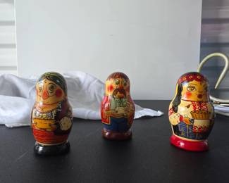 vintage hand-painted Ukrainian folk family nesting doll set 15 piece set $50 