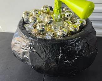 Custom "Bubbling Cauldron" Halloween Prop $20