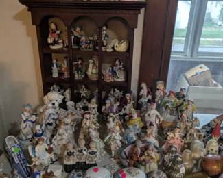 COLLECTIBLES: Shawnee Pottery, East Palestine Pottery Company, Gustin California Pottery, Avon, Brandford Exchange, Knowles, folk art, carved walking stick, vintage souvenir spoons, plates, and more! VW Memorabilia: model cars and busses, pins, shirts, and more! Figurines: people/dolls, dogs, bells, mini pitchers, unicorns, gnomes, fish, and other animals, including brand names Lefton, Occupied Japan, Willow Tree, Limoges, Lenox, and more!