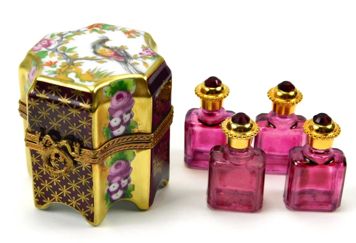007 lot0005 Limoges France Perfume Casket Porcelain Trinket Box 4 Amethyst Glass Bot